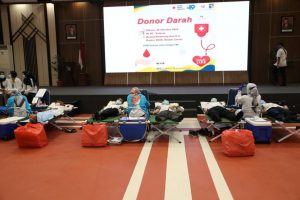 Stok Darah Terbatas, Permintaan Melonjak, Pegawai BP Batam Donor Darah