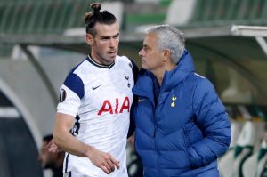 Mou Dihukum Percobaan, Spurs Didenda Rp500 Juta