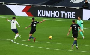 City Tertunduk dengan Lilywhites