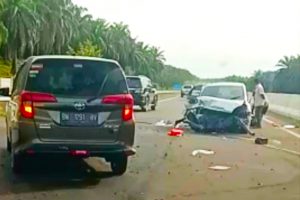 Kecelakaan di KM 89 dan 49 Tol Pekanbaru-Dumai