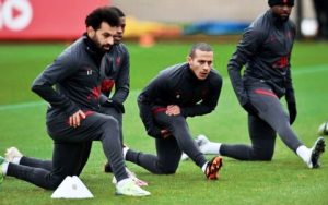 Kado Terindah atau Terburuk, Si Merah?