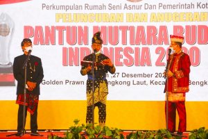 Sehari, Wali Kota Batam 12 Kali Berpantun