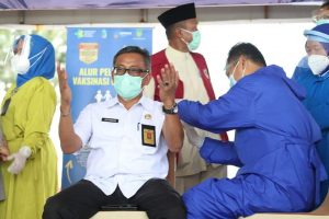 Sekda Batam: Divaksin, Tidak Sakit, Biasa Saja