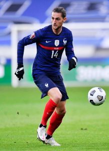 Rabiot Diperebutkan Tiga Klub Besar