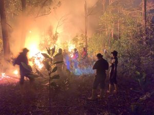 Ditpam Padamkan Kebakaran dari Legenda Hingga Bukit Harimau