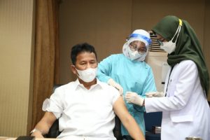 Kepala BP Batam Terima Vaksinasi Kedua