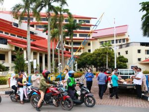 BP Batam Berbagi Kebahagiaan, Tiap Hari Bagikan 200 Paket Takjil