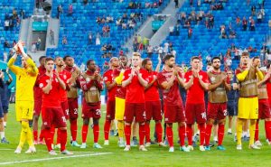 Spanyol Lolos ke Semifinal