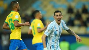 Babak Pertama: Argentina Unggul 1-0 Atas Brasil