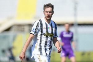 Newcastle dan Everton Siap Menampung, Ramsey Mau Pilih yang Mana?