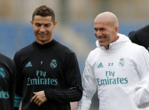 Manchester United Mulai Membujuk Zidane