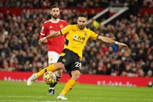 Moutinho Mencatat Sejarah di Old Trafford