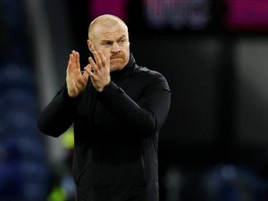 Manajer Burnley Dipecat