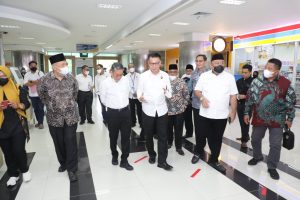 Perkiraan Kebocoran Devisa Senilai Rp150 T karena WNI Berobat ke Negara Tetangga