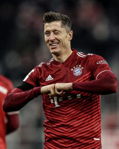 Lewandowski ke Barca, Ronaldo  ke Bayern?