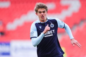 Leeds Menuju Rekor Transfer Klub