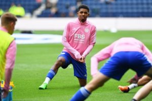 Dua Raksasa Berebut Bek Leicester City