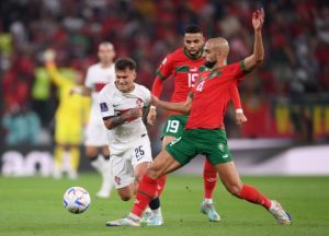 Amrabat Dirayu Klopp Pindah ke Anfield