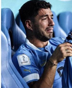 Memantik Luka Lama, Evra Suka Suarez Menangis