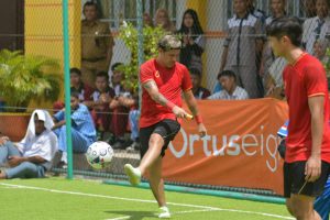 Legenda Futsal Nasional Berikan Coaching Clinic di Empat Sekolah Batam