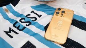 Messi Pesan 35 iPhone 14 Berlapis Emas
