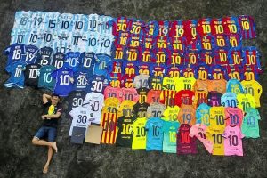 Demi Messi, Ang Menempuh Perjalanan 12 Jam ke Jakarta