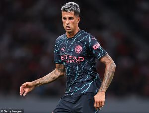 Cancelo Hampir Pindah ke Barcelona