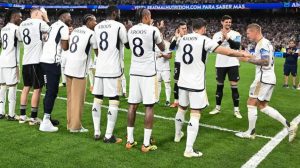 Kroos Gantung Sepatu Sesudah Memperoleh 22 Trofi Bersama Real Madrid