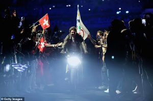 Aksi Tom Cruise di Penutupan Olimpiade Paris