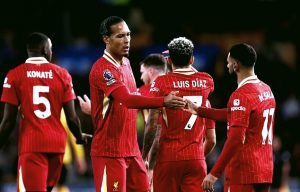 Van Dijk Mau Pindah ke PSG?