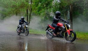 Tips dari Honda Saat Berkendara di Waktu Hujan
