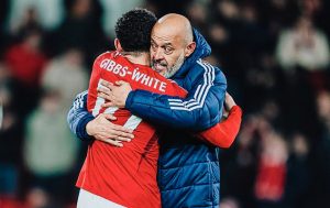 Santo dan Misi Besar Mengangkat West Ham Kembali ke Premier League