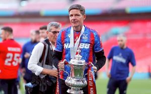 Glasner Tinggalkan Palace Usai Musim Ini, Bidik Trofi Ketiga di Final Conference League