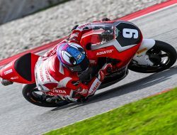 Veda Ega Pratama, Sang Pejuang Muda Indonesia Terus Menggigit di JuniorGP!