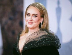 Adele Siap Menguasai Layar Lebar: Debut Filmnya Dikomandoi Tom Ford