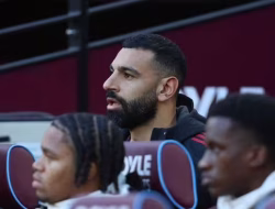 Salah Dicadangkan, Tanda Senja Karier di Liverpool?