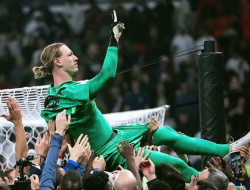 Safonov Jadi Dewa, PSG Raih Trofi Interkontinental