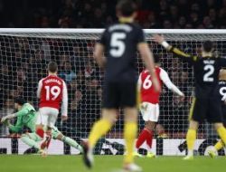 United Membungkam Emirates, Mimpi Gelar Arsenal Mulai Retak