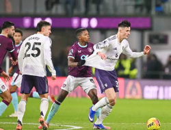 Setan Merah Tersandung di Kandang Burnley, Fletcher Ditinggal Harapan dan Dikepung Kekecewaan