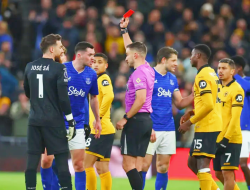 Keane dan Grealish Diusir, Tapi Everton Selamat dari Kekalahan