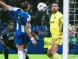 Rangers Tersingkir, Porto Melaju ke 16 Besar Lewat Comeback Meyakinkan