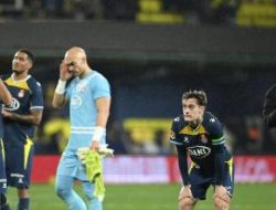 Kapal Selam Libas Espanyol Sampai 4-1