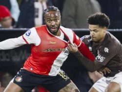 Sterling Resmi Debut, Bantu Feyenoord Tumbangkan Telstar 2-1