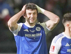 Mimpi Mocclesfield di Tangan Brentford