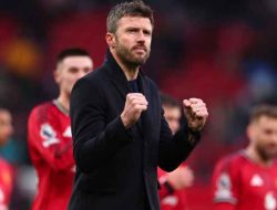 MU Tantang Everton Saat Sahur, Carrick: Jangan Terlena!