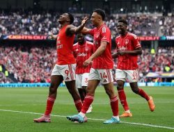 Forest Seret Spurs ke Zona Degradasi, Menang Telak 3-0 di Kandang Lawan