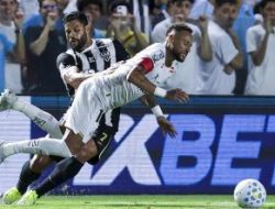 Santos Menang Tipis di Tengah Kontroversi: Neymar Kembali, Moisés Jadi Penentu