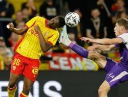 Gol Menit 91 Selamatkan Lens, Tekuk Toulouse 3-2 dan Jaga Asa Kejar Gelar