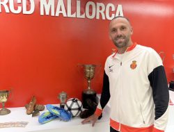 Barcelona Lirik Muriqi, Opsi Alternatif Selain Alvarez