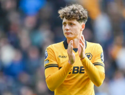 Dilirik Dua Klub EPL, Krejci Jadi Komoditas Panas Usai Wolves Terdegradasi